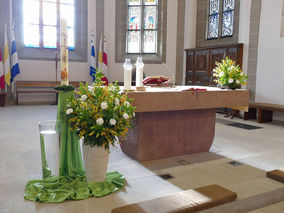 Lumen Christi - Auferstehungsmesse in St. Crescentius (© Karl-Franz Thiede)